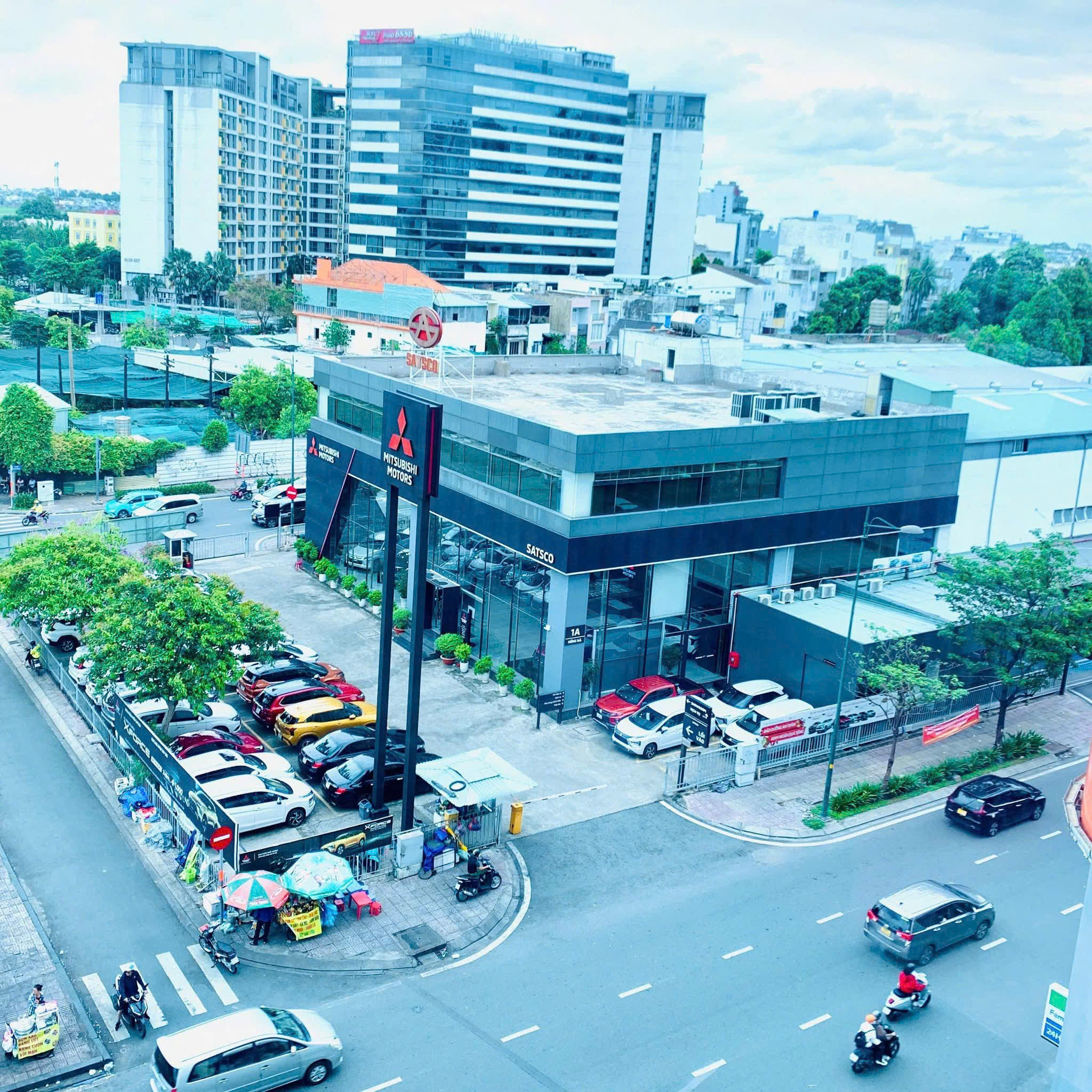 Hình ảnh Showroom Mitsubishi Ô Tô Tân Bình